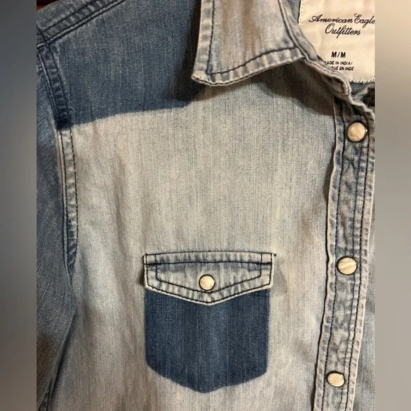 American Eagle Denim Shirt Retro Vintage Look Pearl Buttons Western Women's M - Picture 4 of 9
